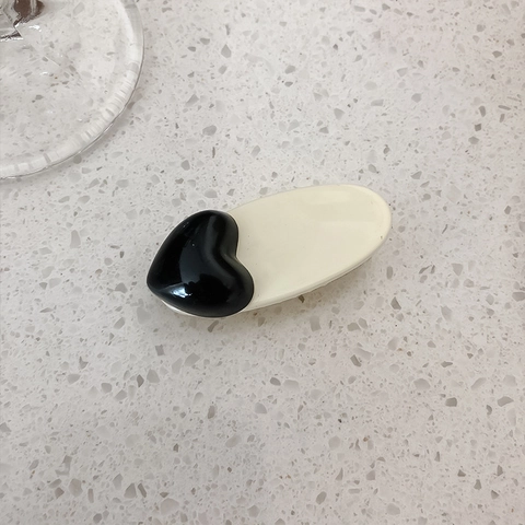 Pinza para el Cabello Vintage Francés Color de Contraste Corazón Margarita Resina Pico de Pato Clip Lateral Minimalista Mujer