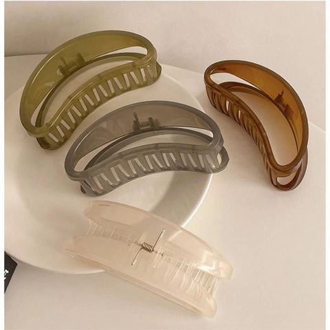 Minimalist Acrylic Hollow Crescent Hair Claw Clip Large Translucent Half Moon Shark Clip For Women Thick Hair Styling Accessory