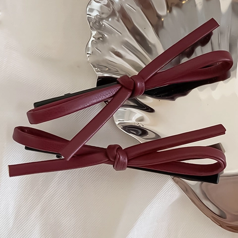 Elegante Weinrot PU Leder Schleife Haarspangen Für Damen Handgefertigte Entenschnabelklemme Süß Cool Seiten Clip Haarschmuck