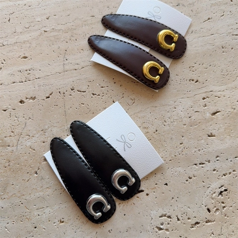 Koreanischer Stil PU-Leder BB Haarclips Für Damen Mode Herz C Buchstaben Muster Seitliche Pony Clips Elegante Haaraccessoires Geschenk