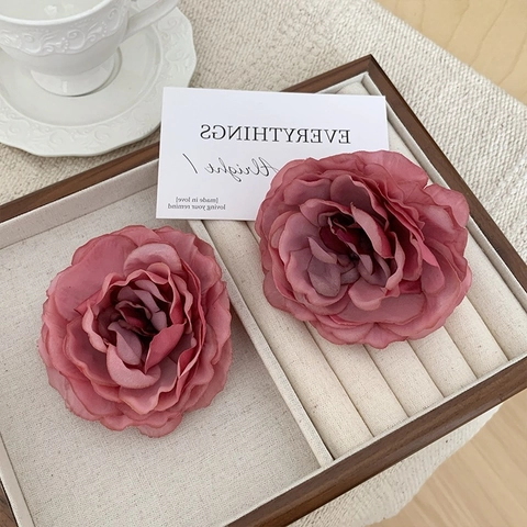 Women Simulated Gradient Dyed Rose Flower Hair Clip Retro Pink Fabric Floral Duckbill Clip For Travel Vacation Accessories