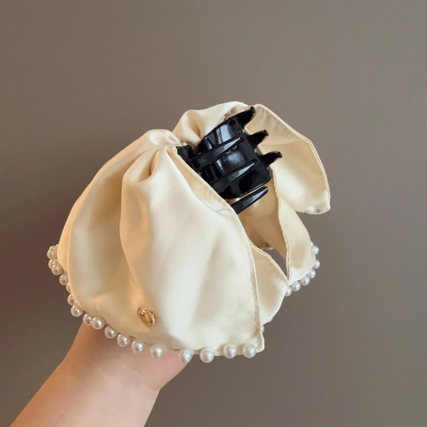 Elegant Satin Artificial Pearl Hair Claw Clip Large Bow Hairpin For Women Party Daily Hair Accessories