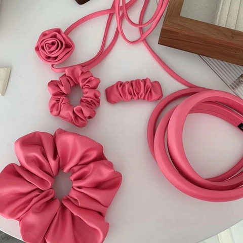 Accessoires Cheveux Femme Rose Rouge Chouchous Satin Serre-têtes Rembourrés Pinces Latérales Style Dopamine Élégant