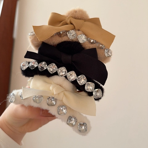 Elegante Damen Große Plüsch Satin Schleife Haarklammer Luxus Strass Winter Kunstpelz Kopfschmuck Haaraccessoires