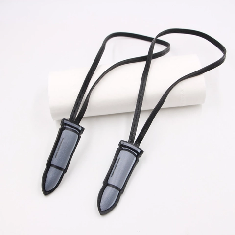 Cooler Kugelform PU Leder Taschenanhänger Schlüsselbund Mit Schwarzem Band Grau Schwarz Patchwork Nähte DIY Rucksack Charm