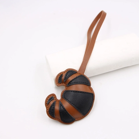 Fashion Artificial Leather Croissant Bag Charm Handmade Stitching Bread Shape Pendant For Backpack Handbag Accessories Women Gift