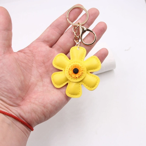 Kreatives PU-Leder Gänseblümchen Sonnenblume Schlüsselanhänger Anhänger Für Damen Taschenzubehör Handyhülle Anhänger Dekoration