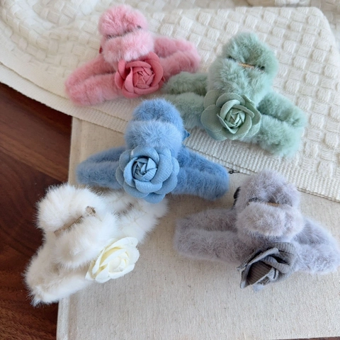 Pinza para el Cabello de Peluche con Camelia de Otoño e Invierno Elegante Pinza de Piel Sintética con Rosa para Mujer Accesorios para el Cabello
