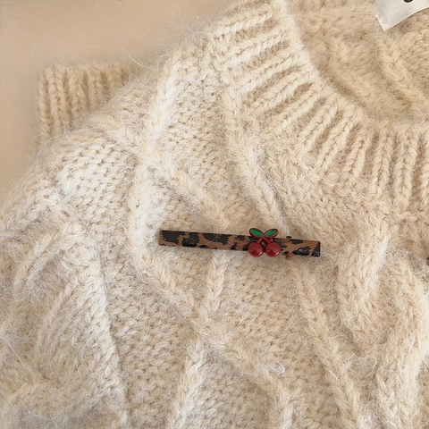 Fermaglio per Capelli Dolce a Stampa Leopardata in Metallo Clip a Becco d'Anatra Con Perla Artificiale Ciliegia per Donna