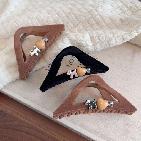Pinza para el Cabello Triangular de Flocado Francés para Mujer Pinza de Terciopelo Vintage Con Decoración de Perro Corazón Strass