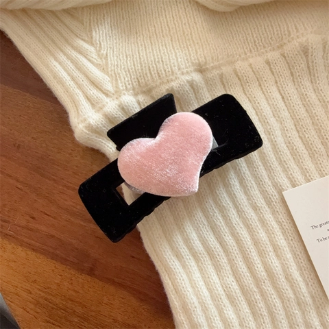 Damen Große Samt Herz Haarkralle Elegant Schwarz Rosa Legierung Shark Clip Herbst Winter Mode Haarschmuck Haarspange