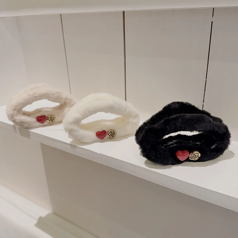 Herbst Winter Plüsch Haarklammer Mit Legierung Herz Rose Dekor Große Haarkralle Koreanischer Stil Haarschmuck Für Damen