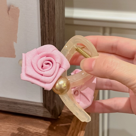 Grande Pinza per Capelli a Fiore di Rosa Elegante Raso Tessuto Shark Clip Vintage Perla Artificial Decorativa Accessori per Capelli Donna