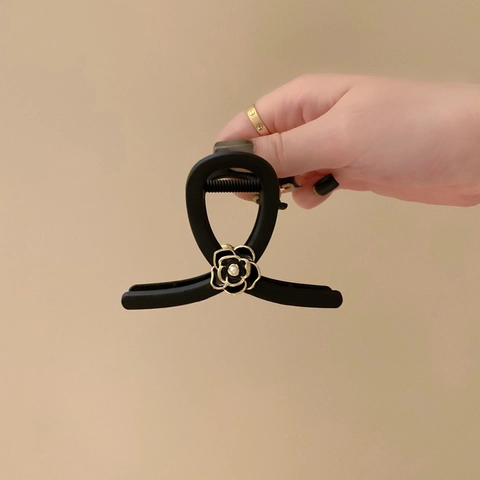 Elegante Pinza per Capelli in Metallo a Camelia per Donna Stile Francese Clip Squalo Con Perle Artificiali Accessori