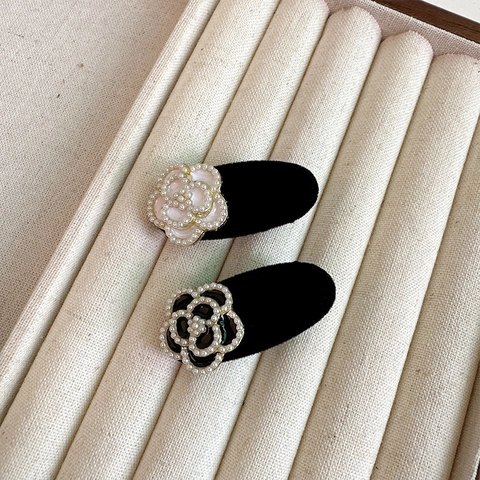 Fermaglio per Capelli con Camelia Vintage per Donna in Velluto a Forma di Fiore con Perla Artificiale Copricapo Elegante Stile Coreano