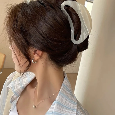Minimalistisch Große Haarklammer Hohl Für Damen High End Gebogene Haargreifer Französischer Stil Acryl Haarklemme Elegant Schmuck