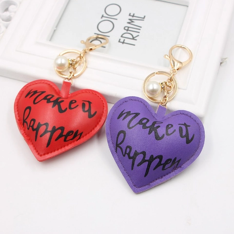 Herzförmiger PU Leder Schlüsselanhänger Mit Künstlicher Perlenverzierung Make It Happen Bedruckter Taschenanhänger Für Damen Student Geschenk