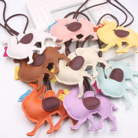 Ciondolo per Borsa a Forma di Cammello in Pelle PU Con Nappina Pendente Animale Fatto a Mano per Zaino Souvenir di Viaggio