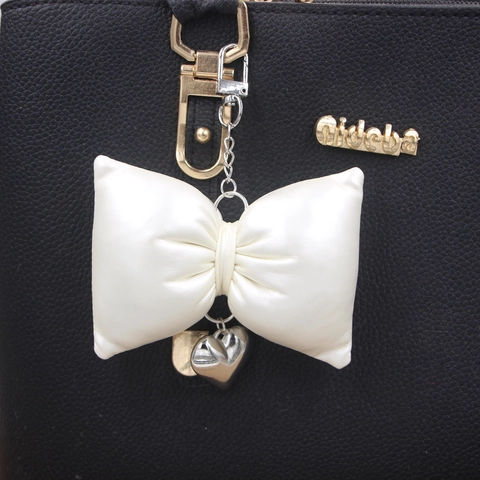 Satin Schleife Schlüsselanhänger Mit Metall Herz Anhänger Off-White Große Schleife Taschenanhänger Für Handtasche Rucksack Auto Schlüssel Damen