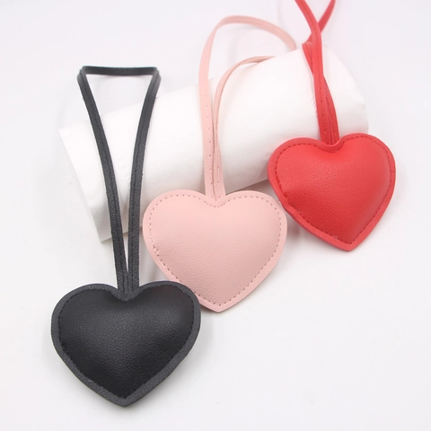 Ciondolo per Borsa in Pelle Sintetica a Forma di Cuore Fatto a Mano Ciondolo Imbottito Con Cinturino Lungo Ornamento per Borsa da Donna