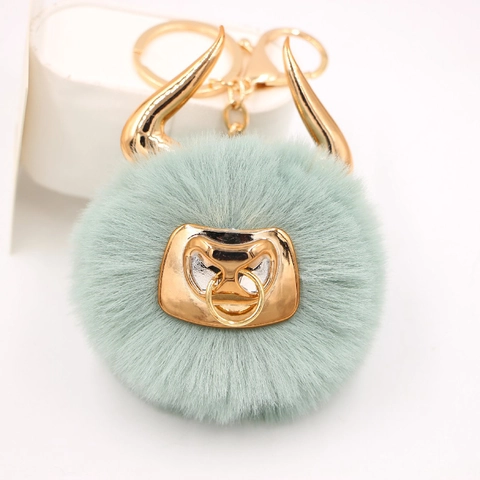 Cartoon Bull Plush Keychain Faux Fur Ball Gold Horns Ox Head Pendant Cute Bag Hanging Accessory Women Men Jewelry Key Ring