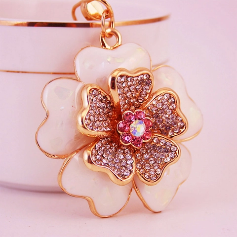 Llavero de Flor de Peonía de Esmalte y Strass Patrón de Concha Aleación Chapada en Oro Colgante de Bolso Mujer Regalo