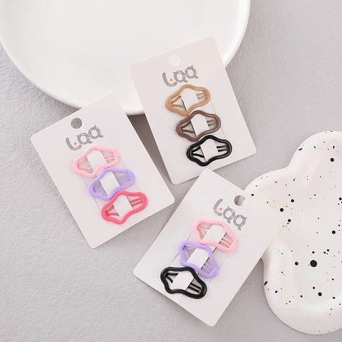 Pinza para el Cabello de Aleación Hueca con Forma de Nube Dulce para Mujer Estilo Dopamina Accesorio de Metal de Colores