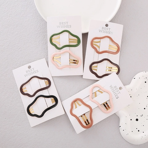Pinza para el Cabello de Aleación Hueca con Forma de Nube Dulce para Mujer Estilo Dopamina Accesorio de Metal de Colores