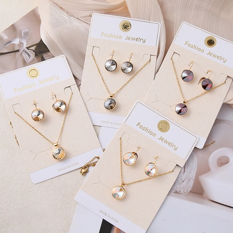 Exotisches Vintage Legierung Synthetik Kristall Halskette Ohrringe Schmuckset Wassertropfen Rund Oval Geometrisches Set Für Damen