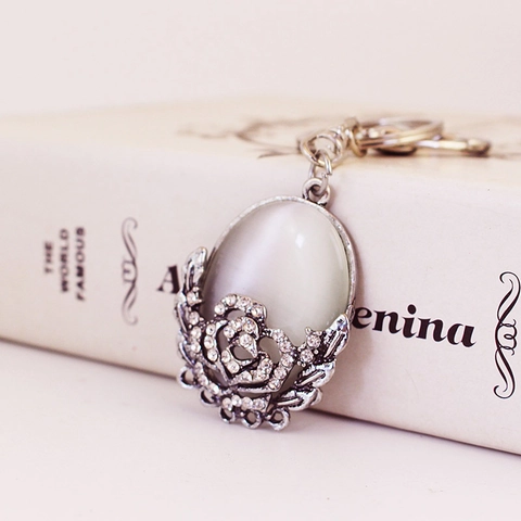 Vintage Zinc Alloy Artificial Cats Eye Stone Peony Keychain For Women Rhinestone Enamel Floral Bag Pendant Car Key Ring Accessory