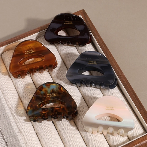 Korean Acetate Hair Claw Clip Retro Semicircular Hollow Shark Clip Small Elegant Hairpin For Women Fashion Hair Accessories