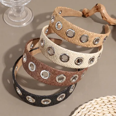 Handgemaakte Raffia Geweven Haarband Voor Vrouwen Met Metalen Oogjes Decoratie Bohemian Vakantie Brede Haarband Mode Hoofddeksel Accessoire