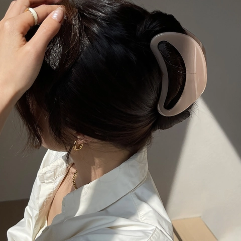 Pinza de Pelo de Media Luna Hueca Minimalista de Plástico para Mujer Lacado Geométrico Accesorio para el Cabello Herramienta Peinado