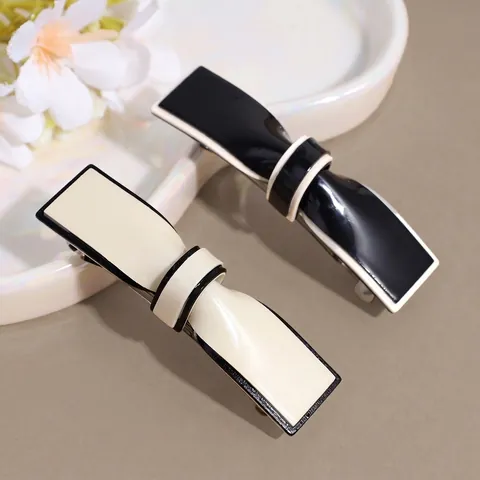 Koreaanse Minimalistische Strik Veer Haarclip Elegante Contrastkleur Acryl Haarspelden Voor Vrouwen Dagelijks Woon-werkverkeer Sieraden