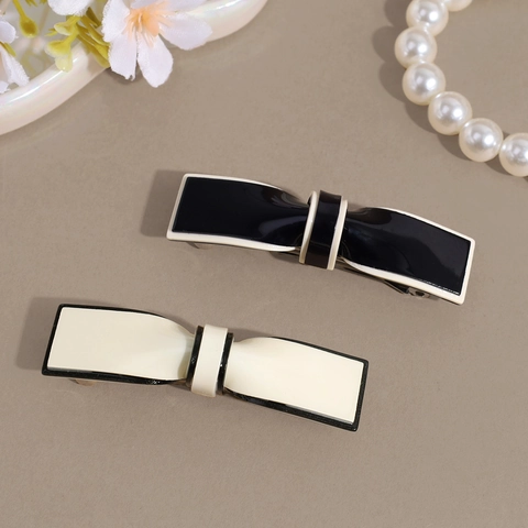 Koreaanse Minimalistische Strik Veer Haarclip Elegante Contrastkleur Acryl Haarspelden Voor Vrouwen Dagelijks Woon-werkverkeer Sieraden