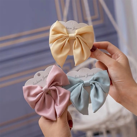 Fashion Chiffon Satin Large Bow Hair Clip For Women Sweet Elegant Oversized Solid Color Duckbill Clip Hair Accessories