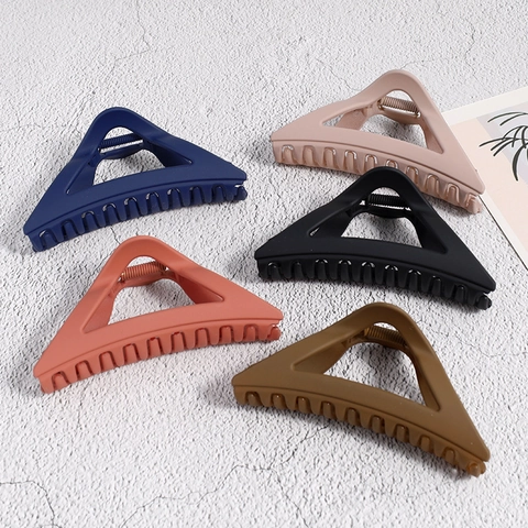Pinza per Capelli Grande a Triangolo Geometrico Opaco per Donna in Acrilico Minimalista Clip a Squalo Accessori per Capelli