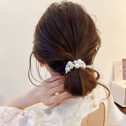 Elegant Artificial Pearl Elastic Hair Tie For Women Korean Style Beaded Scrunchie Bracelet With Heart Flower Alloy Charm