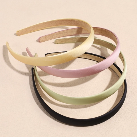 Elegante Cerchietto in Satin Sottile per Donna Tinta Unita Color Crema Minimalista Stile Coreano Accessori per Capelli Quotidiani