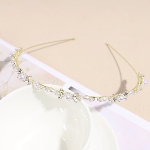 Dolce Cerchietto in Lega con Perle Artificiali e Strass Elegante Fermacapelli a Fiori per Matrimonio Festa Accessori Capelli