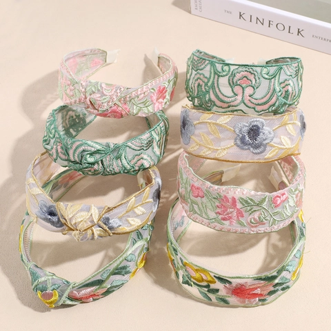 Ethnic Στυλ Floral Κεντημένο Πλέγμα Στεφάνι Μαλλιών Δεμένο Φαρδύ Headband Γλυκό Μοτίβο Λουλουδιών Hair Hoop Γυναικεία Αξεσουάρ Μαλλιών