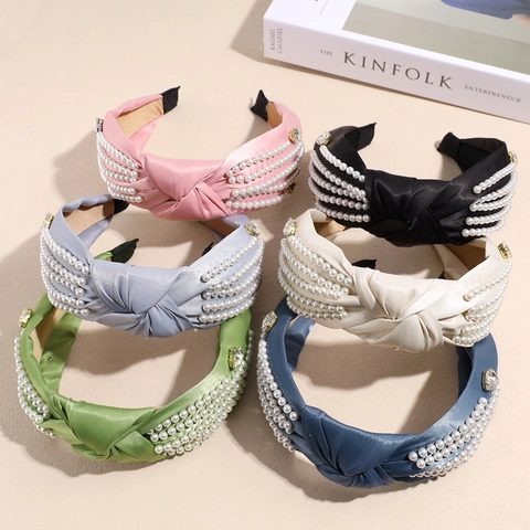 Diadema de Ala Ancha Anudada a la Moda para Mujer Decoración de Perlas Artificiales Diamantes de Imitación Accesorio para el Cabello de Tela de Satén