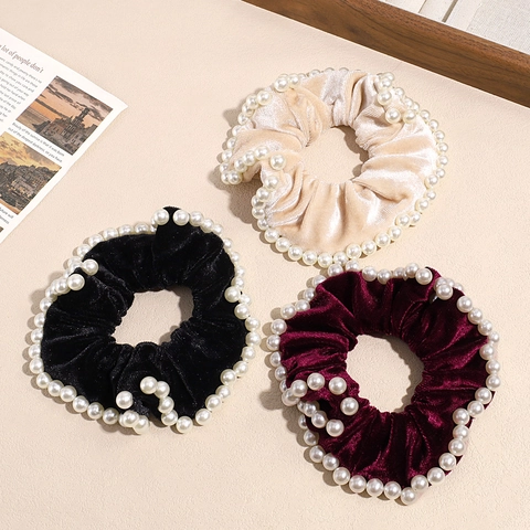 Vintage Velvet Scrunchie With Faux Artificial Pearl Trim Elegant Elastic Hair Band Solid Color Hair Tie For Women Hair Accessories