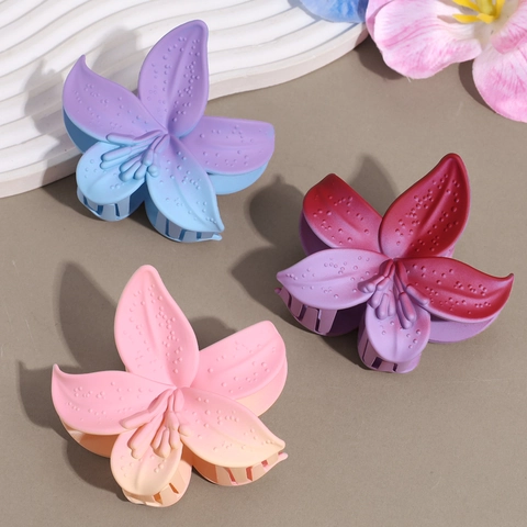 Pince à Cheveux Fleur Mat Dégradé Style Vacances Forme de Lys Fleur de Pêcher Pince Crabe Accessoires de Mode pour Femmes