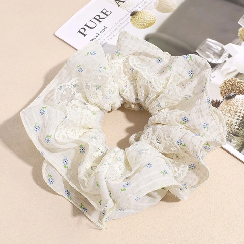 Korean Style Floral Fabric Large Scrunchie With Lace Trim Sweet Elegant Oversized Hair Tie For Women Everyday Hair Rope