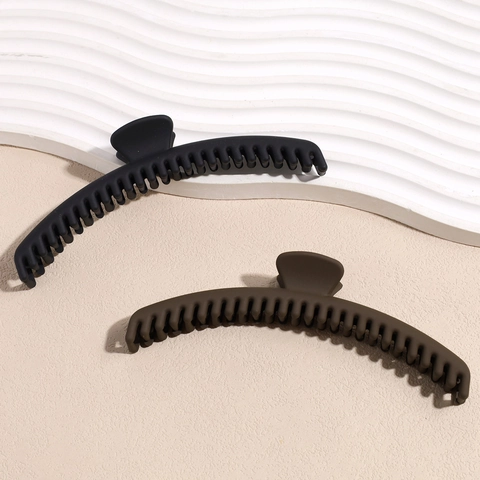 Large Matte Plastic Hair Claw Clip Korean Minimalist Vintage Strong Grip Shark Clip For Thick Hair Women Hair Accessories