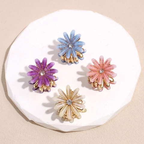 Mode Süßes Gänseblümchen Haarklammer Strass Harz Blütenblätter Gold Legierung Mini Haarkralle Damen Täglich Reise Schmuck