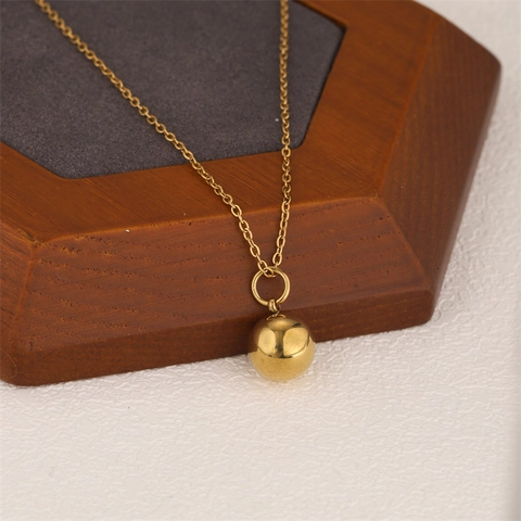 Minimalist Stainless Steel 18K Gold Plated Solid Round Ball Pendant Necklace For Women Modern Geometric Clavicle Chain Jewelry