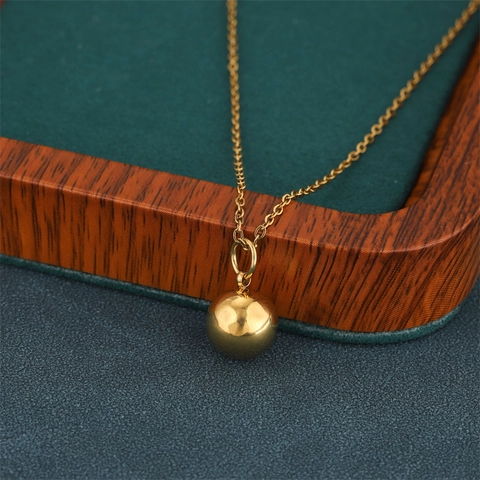 Minimalist Stainless Steel 18K Gold Plated Solid Round Ball Pendant Necklace For Women Modern Geometric Clavicle Chain Jewelry