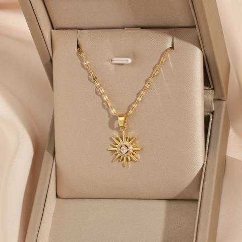 Elegante Roestvrijstalen Zonnestraal Hanger Ketting Voor Vrouwen Vergulde Starburst Strass Ingelegde Sleutelbeen Ketting Mode Sieraden